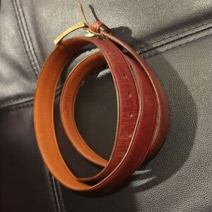 Trafalgar Brown Leather Dress Belt Cortina Men's 42 Solid Brass